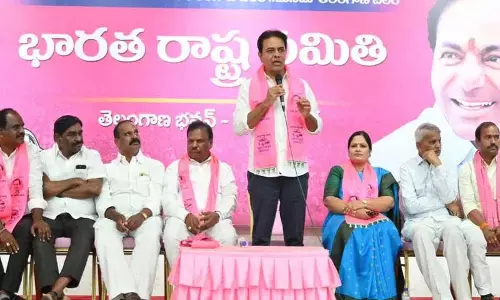 KTR ने कहा, सीएम रेवंत रेड्डी रियल एस्टेट ब्रोकर की तरह व्यवहार कर रहे हैं
