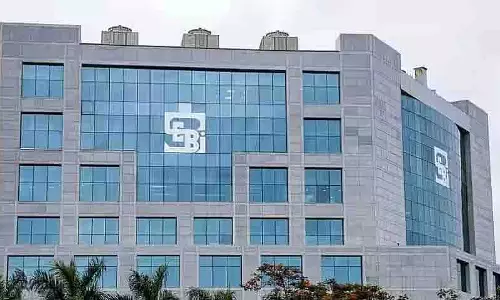 रिन्यूअल फीस बकाया: SEBI ने 68 इन्वेस्टमेंट एडवाइजर्स पर गिरी गाज