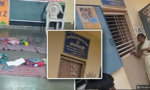 Anganwadi वर्कर बच्चों को बंद करके मीटिंग में चली गईं