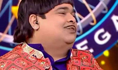 KBC का मज़ेदार पल: कीकू शारदा का SRK पर मज़ाक, अमिताभ रहे हैरान KBC का मज़ेदार पल: कीकू शारदा का SRK पर मज़ाक, अमिताभ रहे हैरान