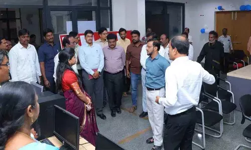 Hanumakonda जिला कलेक्ट्रेट में मीडिया सेंटर का उद्घाटन Hanumakonda जिला कलेक्ट्रेट में मीडिया सेंटर का उद्घाटन