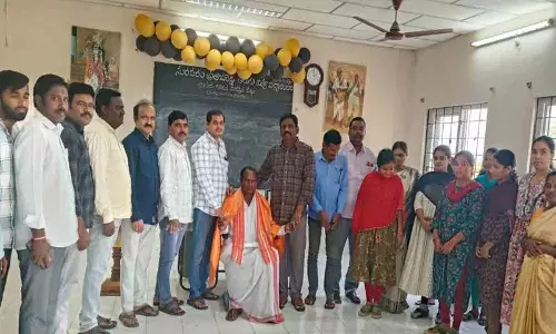 हमें लोक कलाओं का पुराना गौरव वापस लाना चाहिए: Dr. Gaddam Venkanna हमें लोक कलाओं का पुराना गौरव वापस लाना चाहिए: Dr. Gaddam Venkanna