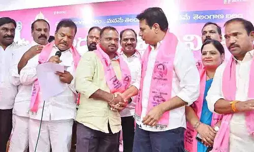 KTR ने रेवंत रेड्डी के फैसले को किसान विरोधी करार दिया KTR ने रेवंत रेड्डी के फैसले को किसान विरोधी करार दिया