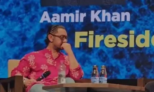 धर्मेंद्र की प्रेयर मीट में नहीं पहुंचने पर आमिर खान ने जताया दुख धर्मेंद्र की प्रेयर मीट में नहीं पहुंचने पर आमिर खान ने जताया दुख