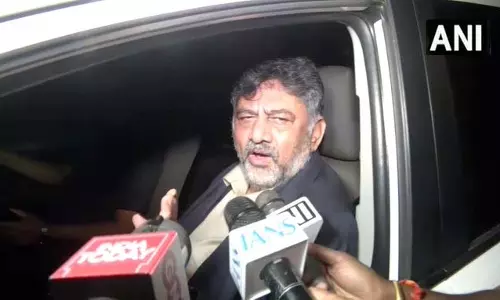 फैमिली फंक्शन पर आए कर्नाटक उपमुख्यमंत्री डी.के. शिवकुमार ने मीटिंग की अफवाहों को किया खारिज