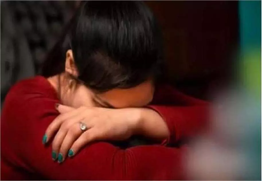 Jalandhar: स्कूल में 16 साल की बच्ची से Rape-की कोशिश Jalandhar: स्कूल में 16 साल की बच्ची से Rape-की कोशिश
