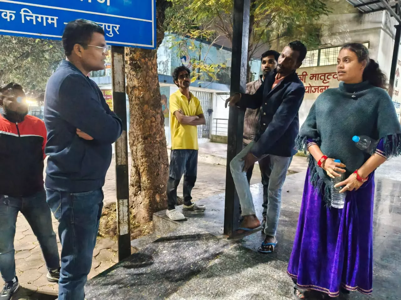 Jabalpur: औचक निरीक्षण में निगमायुक्त ने देखा मेडिकल रैन बसेरा का हाल Jabalpur: औचक निरीक्षण में निगमायुक्त ने देखा मेडिकल रैन बसेरा का हाल