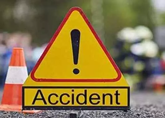 Fazilka के पास हुए हादसे में 2 लोगों की मौत, 15 घायल Fazilka के पास हुए हादसे में 2 लोगों की मौत, 15 घायल