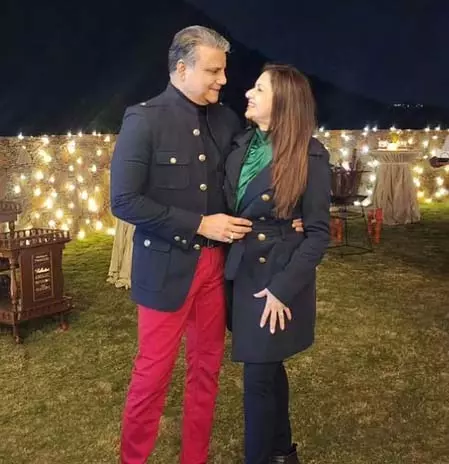 भाग्यश्री ने पति हिमालय दासानी को खास अंदाज में दी जन्मदिन की बधाई भाग्यश्री ने पति हिमालय दासानी को खास अंदाज में दी जन्मदिन की बधाई
