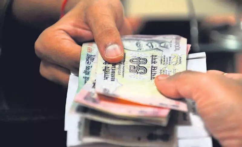 Haryana : फूड इंस्पेक्टर रिश्वत लेते पकड़ा गया Haryana : फूड इंस्पेक्टर रिश्वत लेते पकड़ा गया