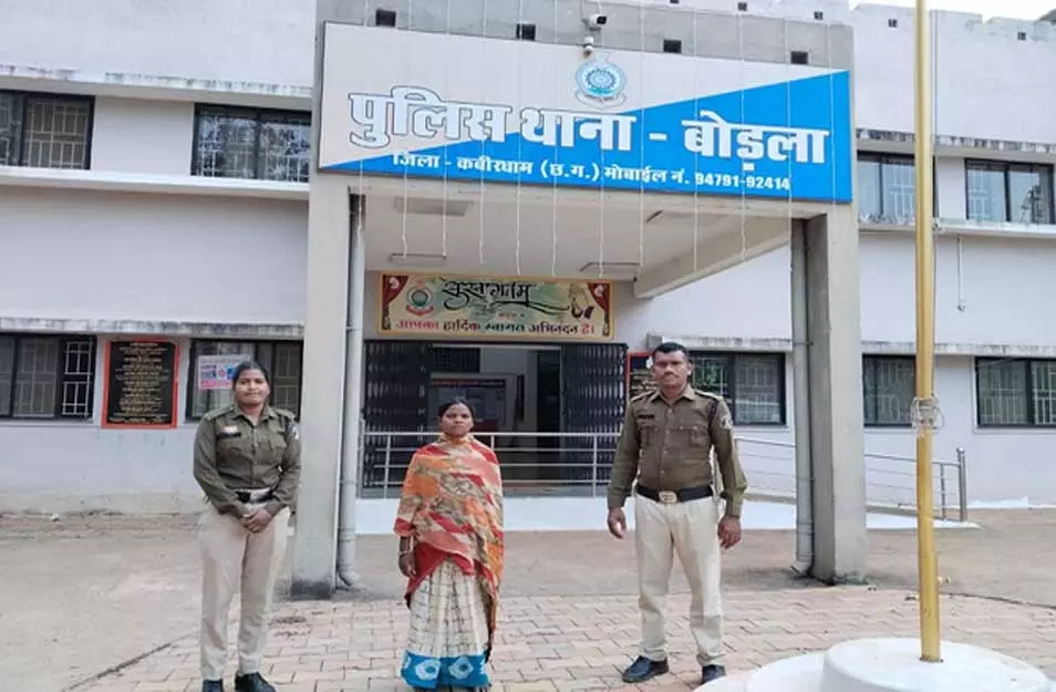 मां ने अंधविश्वास में 15 दिन के नवजात को कुएं में फेंका, आरोपी गिरफ्तार मां ने अंधविश्वास में 15 दिन के नवजात को कुएं में फेंका, आरोपी गिरफ्तार