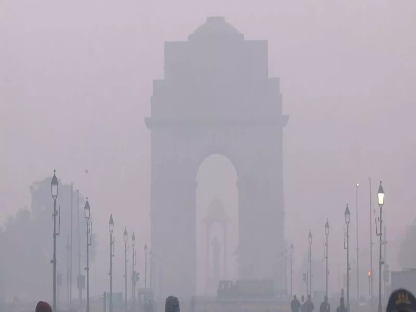 GRAP III हटने के एक दिन बाद दिल्ली में AQI का स्तर 349 दर्ज किया गया GRAP III हटने के एक दिन बाद दिल्ली में AQI का स्तर 349 दर्ज किया गया
