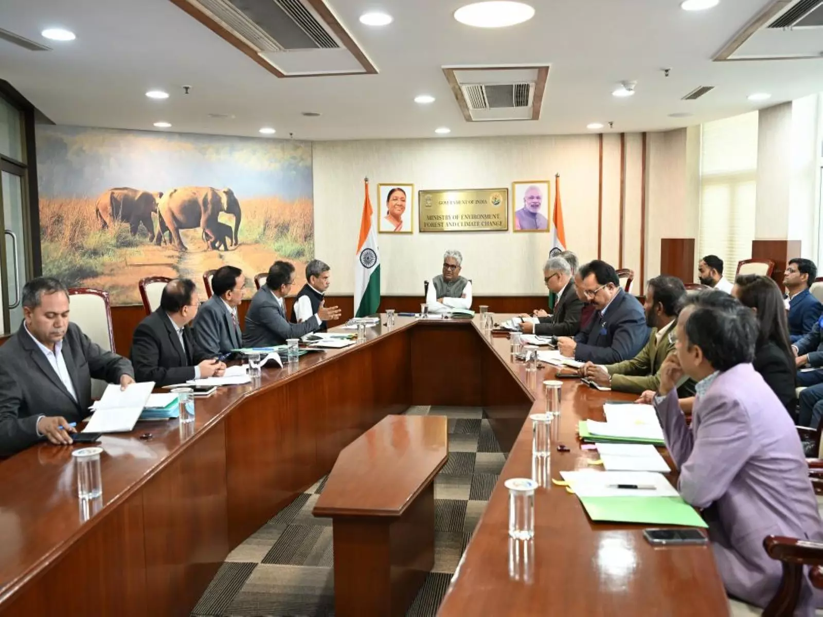 केंद्रीय पर्यावरण मंत्री ने दिल्ली-NCR के लिए हरित रणनीति पर समीक्षा बैठक की अध्यक्षता की केंद्रीय पर्यावरण मंत्री ने दिल्ली-NCR के लिए हरित रणनीति पर समीक्षा बैठक की अध्यक्षता की