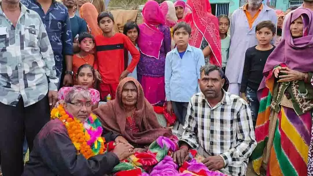 भीलवाड़ा में SIR कैंपेन के दौरान 40 साल बाद मिला राजस्थान का लापता व्यक्ति भीलवाड़ा में SIR कैंपेन के दौरान 40 साल बाद मिला राजस्थान का लापता व्यक्ति