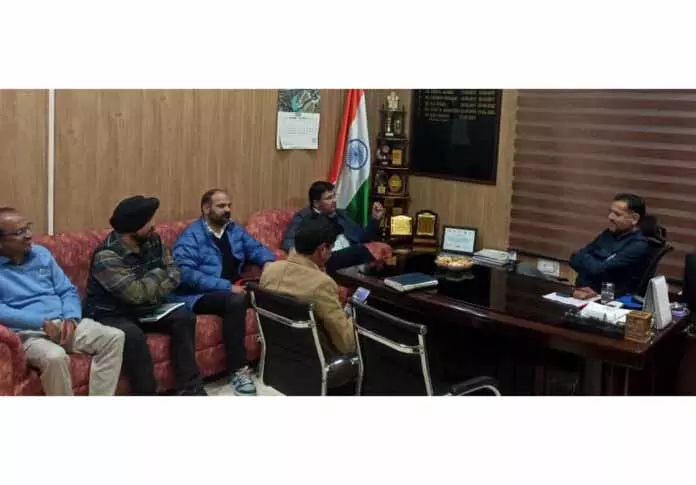 DHSJ ने उधमपुर जिले में स्वास्थ्य ढांचे की समीक्षा की DHSJ ने उधमपुर जिले में स्वास्थ्य ढांचे की समीक्षा की