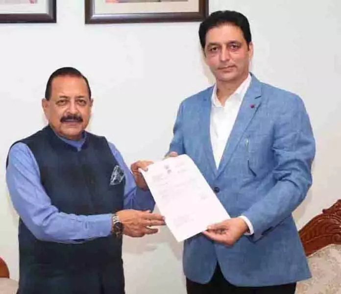 शक्ति परिहार ने Dr. Jitendra से मुलाकात की, मणिमहेश सड़क के जल्द निर्माण की मांग की शक्ति परिहार ने Dr. Jitendra से मुलाकात की, मणिमहेश सड़क के जल्द निर्माण की मांग की