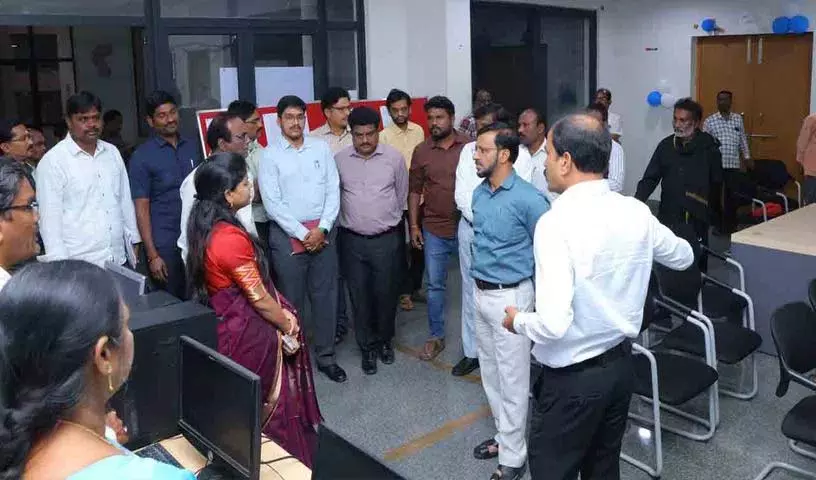 Hanumakonda जिला कलेक्ट्रेट में मीडिया सेंटर का उद्घाटन Hanumakonda जिला कलेक्ट्रेट में मीडिया सेंटर का उद्घाटन
