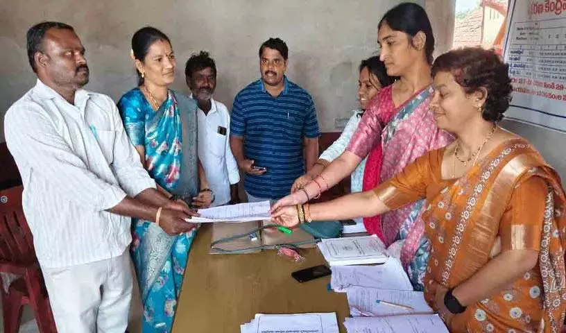 Raipol Mandal में नामांकन का दौर जोर पकड़ रहा है Raipol Mandal में नामांकन का दौर जोर पकड़ रहा है