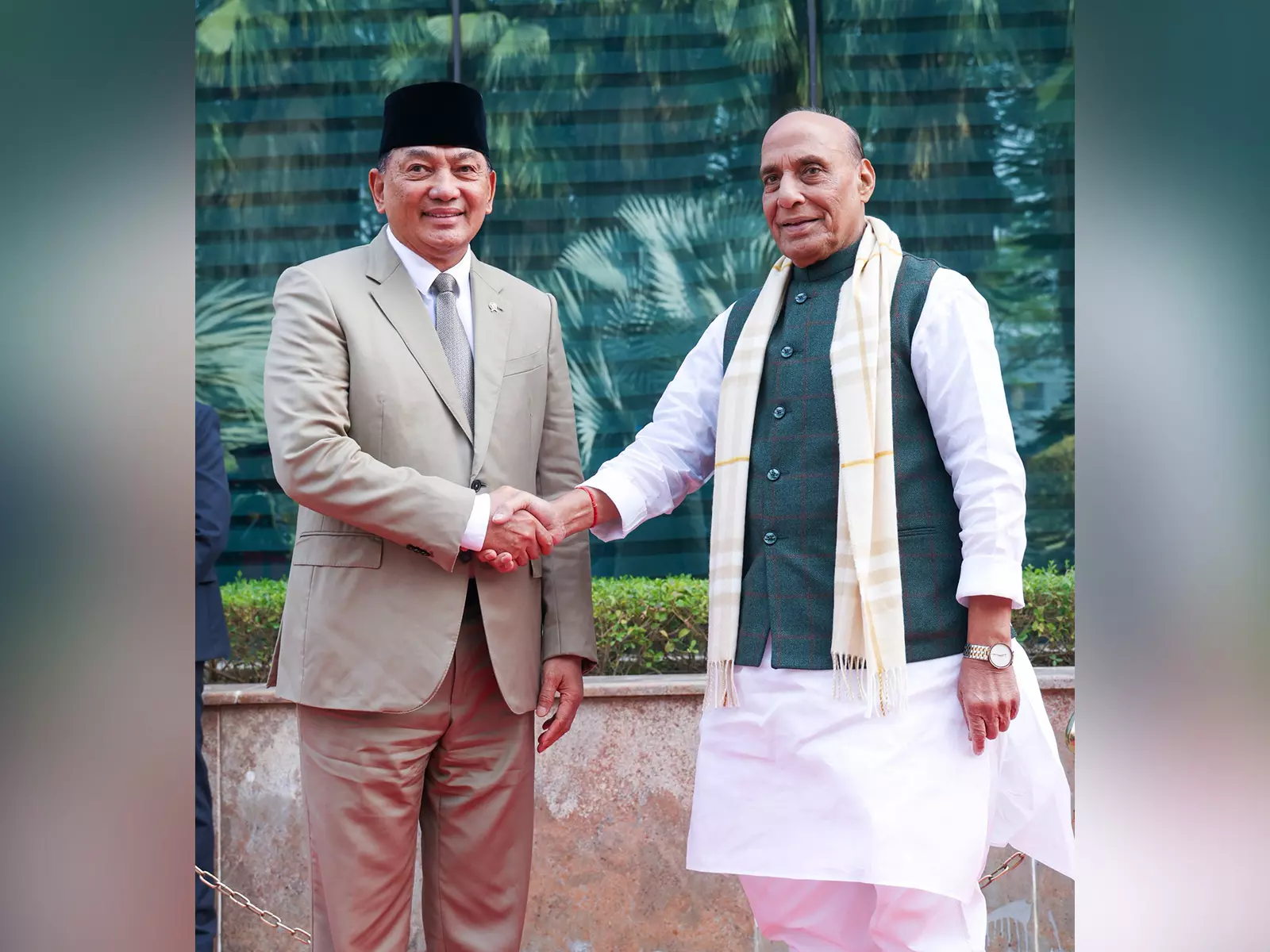 India-इंडोनेशिया रक्षा मंत्रियों की वार्ता में क्षेत्रीय सुरक्षा के लिए सहयोग पर जोर India-इंडोनेशिया रक्षा मंत्रियों की वार्ता में क्षेत्रीय सुरक्षा के लिए सहयोग पर जोर