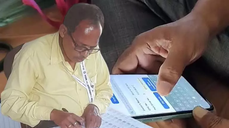 BLO बीमार पड़ गए और अस्पताल में उनकी हार्ट सर्जरी हुई BLO बीमार पड़ गए और अस्पताल में उनकी हार्ट सर्जरी हुई