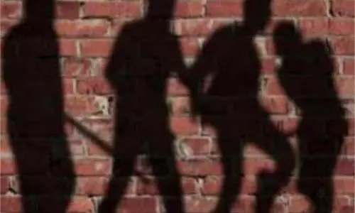 Jharkhand: चोरी के शक में प्लंबर की पीट-पीटकर हत्या ,गांव में तनाव Jharkhand: चोरी के शक में प्लंबर की पीट-पीटकर हत्या ,गांव में तनाव