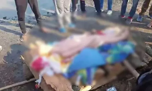 शव की जगह प्लास्टिक के पुतले का अंतिम संस्कार करने की कोशिश, कारनामा सुनकर हिल जाएगा दिमाग