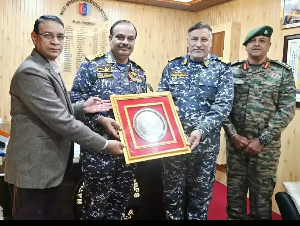 Nainital: NCC नैनीताल में वाइस एडमिरल राजेश धनखड़ की उपस्थिति Nainital: NCC नैनीताल में वाइस एडमिरल राजेश धनखड़ की उपस्थिति