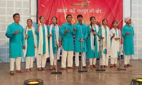 Jalandhar: 15 स्कूलों के 385 स्टूडेंट्स ने म्यूजिक कॉम्पिटिशन में टैलेंट दिखाया Jalandhar: 15 स्कूलों के 385 स्टूडेंट्स ने म्यूजिक कॉम्पिटिशन में टैलेंट दिखाया