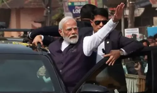 कर्नाटक के उडुपी में पीएम मोदी का मेगा रोड शो, प्रधानमंत्री बनने के बाद पहला दौरा कर्नाटक के उडुपी में पीएम मोदी का मेगा रोड शो, प्रधानमंत्री बनने के बाद पहला दौरा