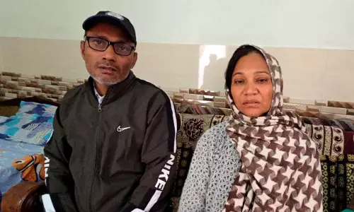 Haryana : बास्केटबॉल हादसा अमन के पिता ने कहा, लापरवाही के लिए अधिकारियों और डॉक्टरों के खिलाफ कार्रवाई Haryana : बास्केटबॉल हादसा अमन के पिता ने कहा, लापरवाही के लिए अधिकारियों और डॉक्टरों के खिलाफ कार्रवाई