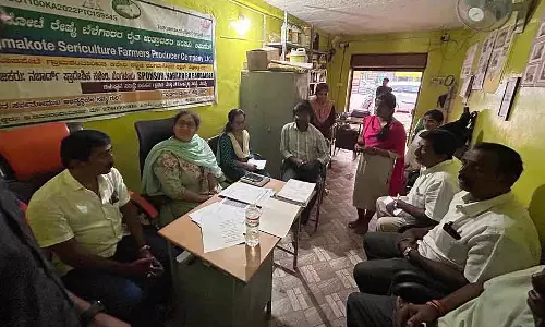 Shidlaghatta :  रेशम किसानों को प्रोत्साहन मिले