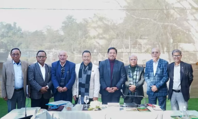 Meghalaya सरकार की आउटडोर कैबिनेट मीटिंग में एयरपोर्ट जमीन अधिग्रहण पर मुहर Meghalaya सरकार की आउटडोर कैबिनेट मीटिंग में एयरपोर्ट जमीन अधिग्रहण पर मुहर