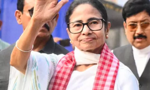 Mamata सरकार का ऐलान: स्टूडेंट क्रेडिट कार्ड स्कीम बिना रुकावट जारी रहेगी