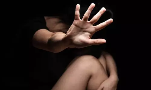 बेटी को हवस का शिकार बना रहा था मां का प्रेमी, घिनौनी करतूत उजागर
