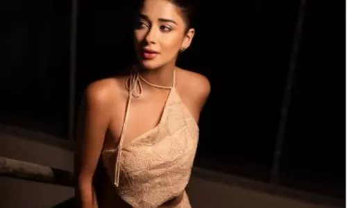 एलीगेंट बेज आउटफिट में Nyra M Banerjee, सेल्फ-ग्रोथ पर बोलीं दिल से