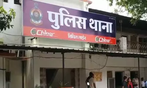 रायपुर : महिला कारोबारी के शॉप में तोड़फोड़, आरोपी ने गाली-गलौज की भी रायपुर : महिला कारोबारी के शॉप में तोड़फोड़, आरोपी ने गाली-गलौज की भी