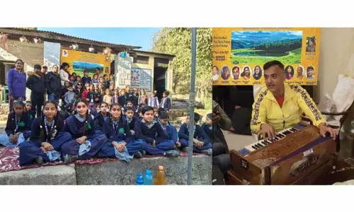राकेश जामवाल की मधुर प्रस्तुति ने ‘Rang-e-Khiza’ में समां बांध दिया राकेश जामवाल की मधुर प्रस्तुति ने ‘Rang-e-Khiza’ में समां बांध दिया