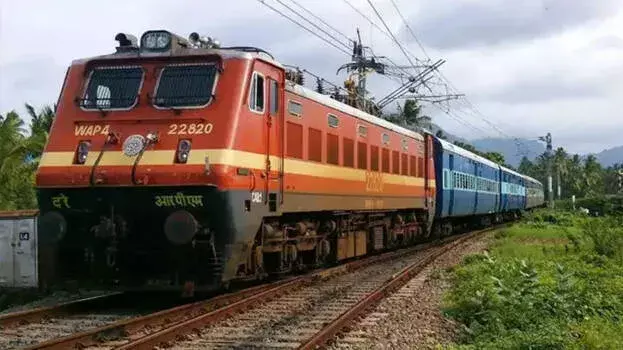 Kerala: ट्रेन की चपेट में आने से बहरे और गूंगे अधेड़ उम्र के आदमी की मौत
