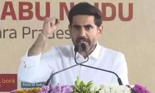 अमरावती देवताओं की राजधानी है, किसानों का बलिदान है: Lokesh अमरावती देवताओं की राजधानी है, किसानों का बलिदान है: Lokesh
