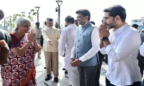 Nara Lokesh: शैतानों ने अमरावती की दिव्य राजधानी को नष्ट करने की कोशिश की Nara Lokesh: शैतानों ने अमरावती की दिव्य राजधानी को नष्ट करने की कोशिश की