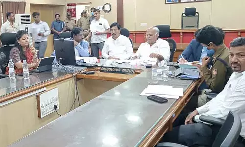 फसल नुकसान ₹ 28.84 करोड़ मंजूर: Minister Shivanand Patil फसल नुकसान ₹ 28.84 करोड़ मंजूर: Minister Shivanand Patil