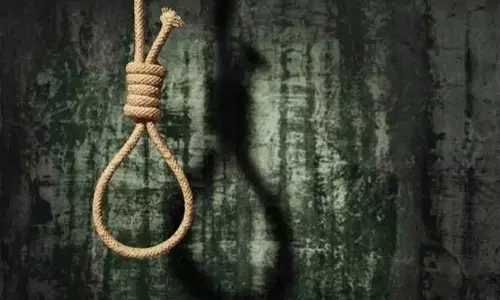 युवक द्वारा परेशान किए जाने के बाद छात्रा ने Suicide का प्रयास किया, हालत गंभीर युवक द्वारा परेशान किए जाने के बाद छात्रा ने Suicide का प्रयास किया, हालत गंभीर