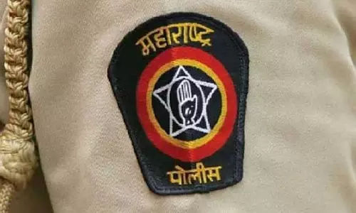 पुलिस ने चुनाव से जुड़े हमले के लिए सोसायटी के पूर्व सदस्य और सहयोगियों के खिलाफ FIR दर्ज की पुलिस ने चुनाव से जुड़े हमले के लिए सोसायटी के पूर्व सदस्य और सहयोगियों के खिलाफ FIR दर्ज की