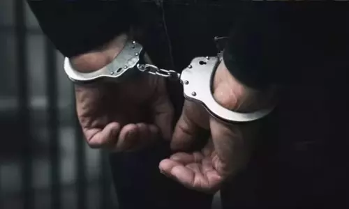 New Delhi: हत्या के मामले का फरार आरोपी 25 साल बाद पुलिस गिरफ्त में New Delhi: हत्या के मामले का फरार आरोपी 25 साल बाद पुलिस गिरफ्त में