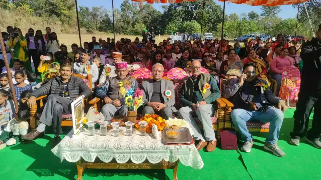 Hamirpur: सामान्य परिवारों के लिए शिक्षा ऋण योजना का शुभारंभ Hamirpur: सामान्य परिवारों के लिए शिक्षा ऋण योजना का शुभारंभ