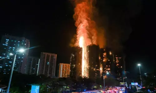हांगकांग आगजनी में मरने वालों की संख्या में हुआ इजाफा, अब तक 128 लोगों की गई जान