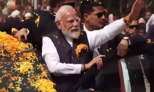 PM मोदी ने उडुपी में रोड शो किया, श्री कृष्ण मठ में लक्ष कंठ गीता पारायण कार्यक्रम को किया संबोधित PM मोदी ने उडुपी में रोड शो किया, श्री कृष्ण मठ में लक्ष कंठ गीता पारायण कार्यक्रम को किया संबोधित