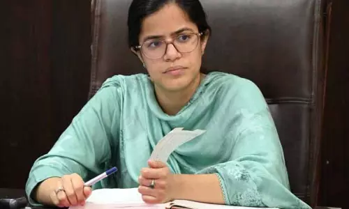 DC सांबा ने डिस्ट्रिक्ट कैपेक्स प्लान के तहत विकास कार्यों की प्रगति की समीक्षा की