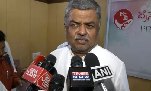 कर्नाटक CM पद विवाद पर बोले बीके हरिप्रसाद, हाईकमान करेगा समाधान कर्नाटक CM पद विवाद पर बोले बीके हरिप्रसाद, हाईकमान करेगा समाधान