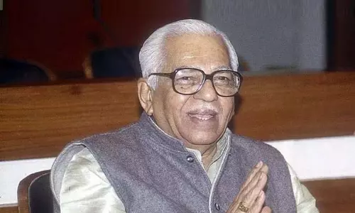 Ram Naik ने विपक्ष से कहा: 30 साल बाद मुंबई का क्रेडिट मत लो